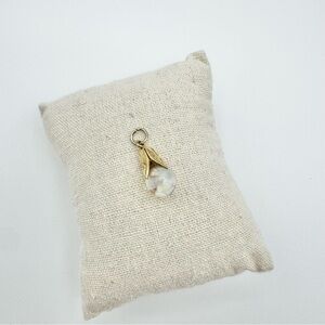 10K Gold Floating Opal Pendant Vintage